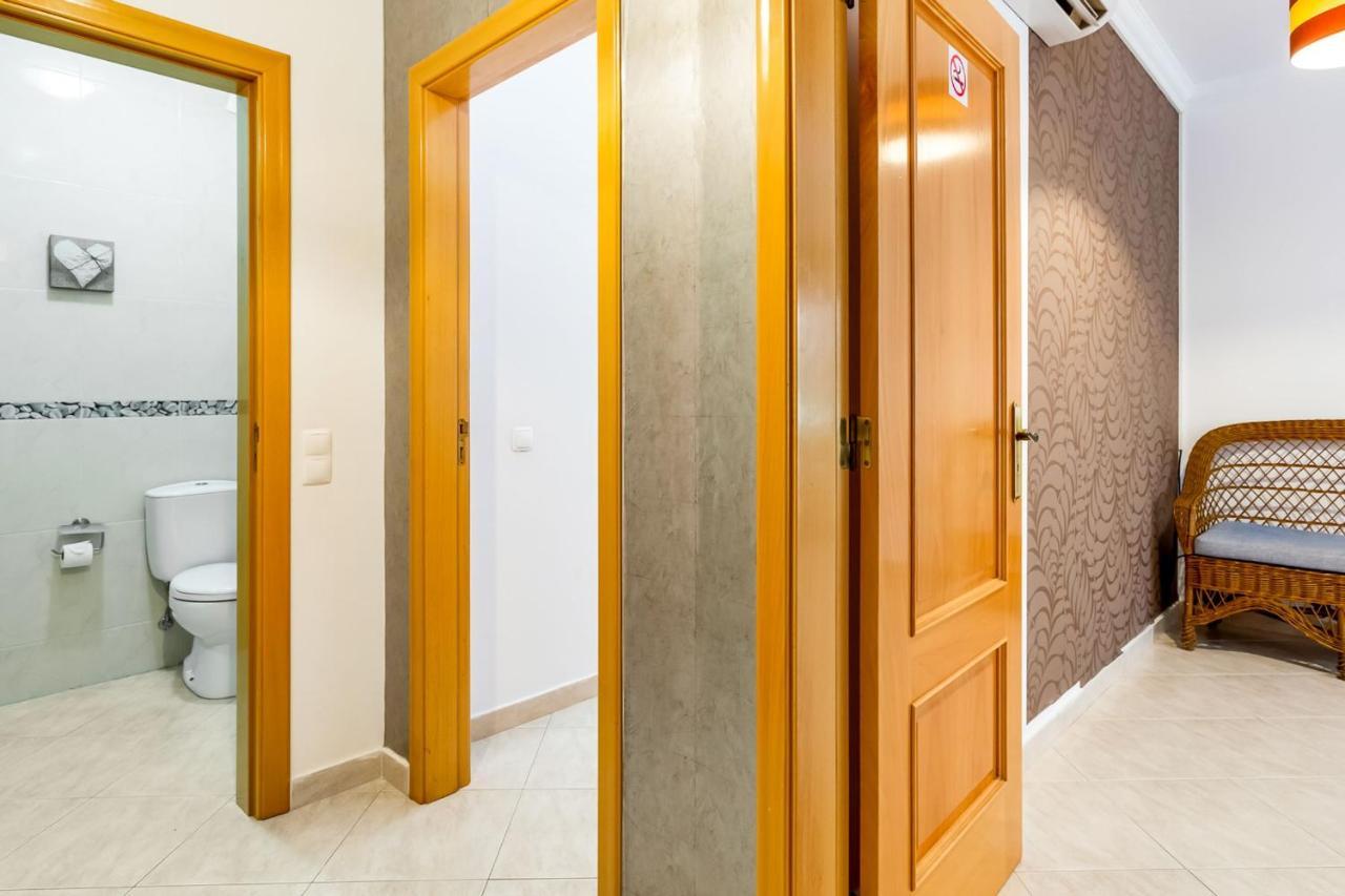 Spacious 2 Bdr Apartment W/ Patio By Lovelystay Armacao de Pera Ngoại thất bức ảnh