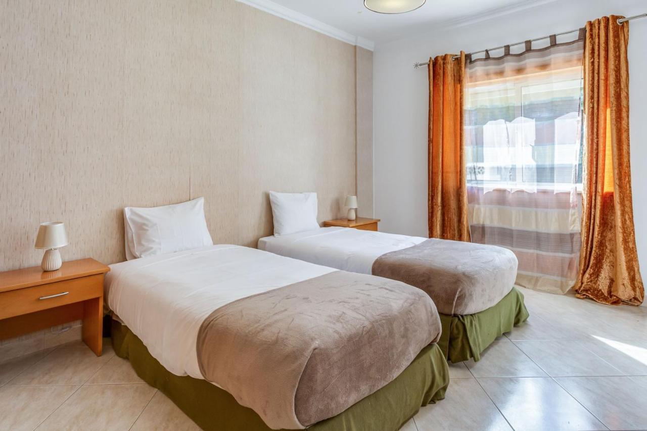 Spacious 2 Bdr Apartment W/ Patio By Lovelystay Armacao de Pera Ngoại thất bức ảnh